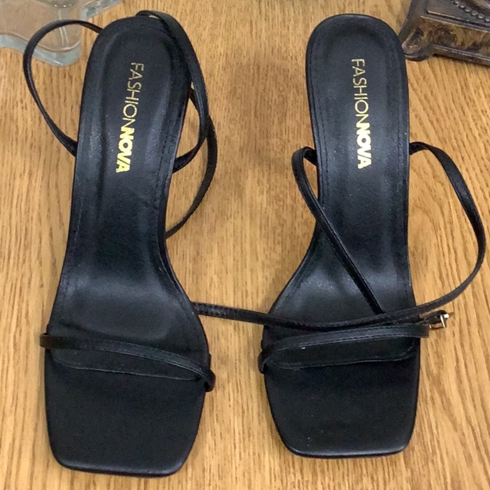 Ready or Knot Heeled Sandals -  Black (Sz 7)